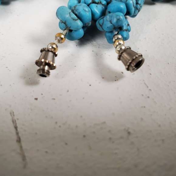 💥3 for $15💥 Beautiful Teal Necklace - Picture 2 of 6